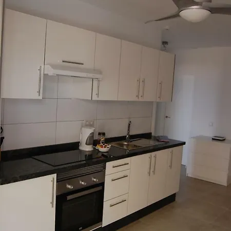 Paradise Court 57 Wifi Pool 아데제